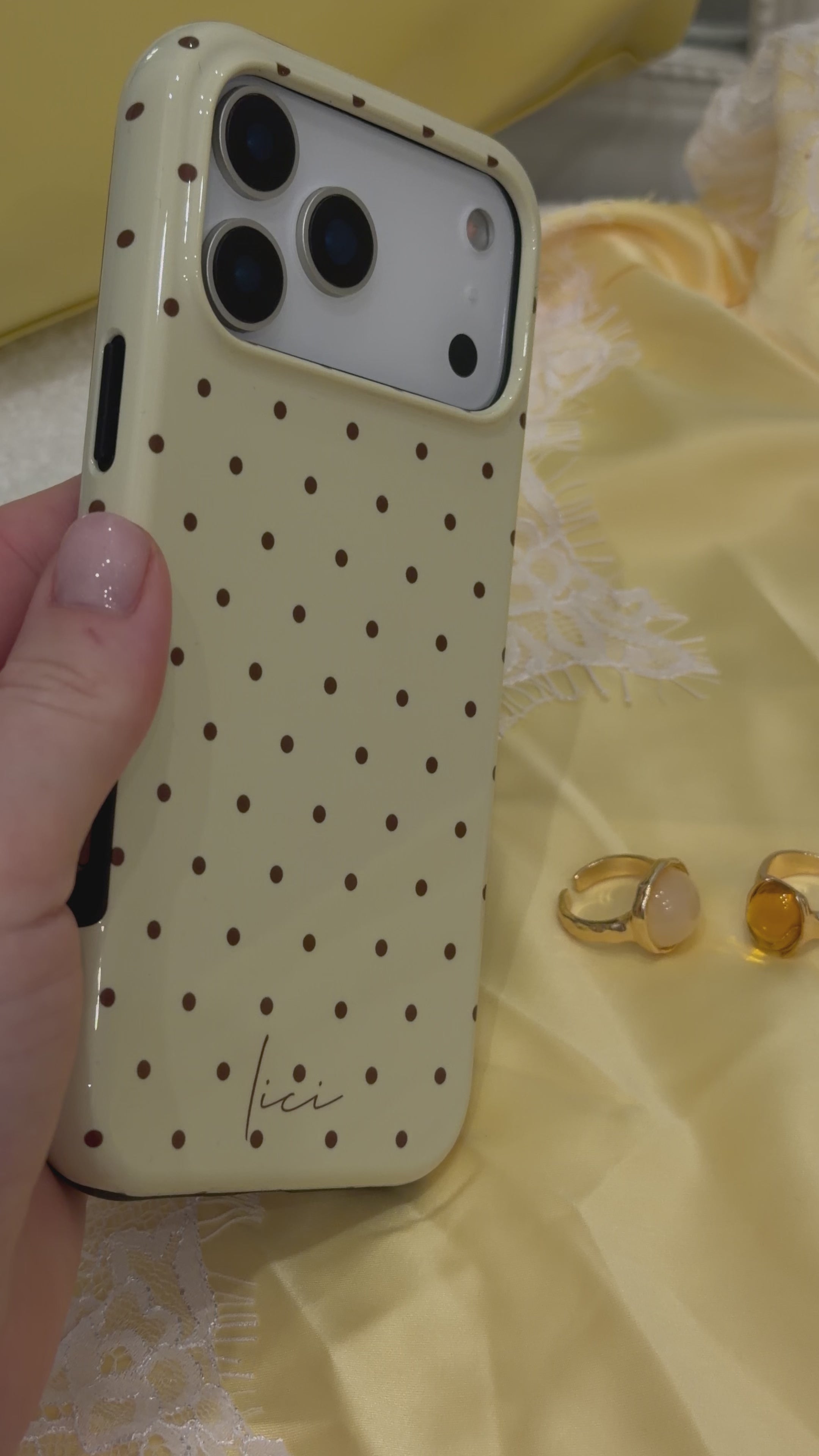 Butter Dots Case for iPhone 17 Pro Max - Lici